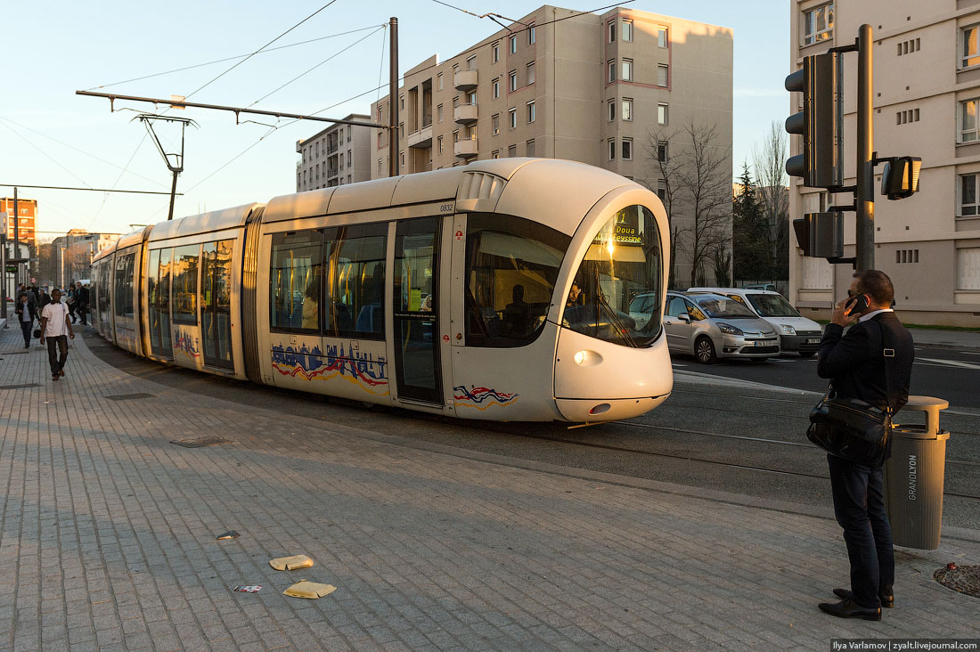 Общественный транспорт в Лионе 