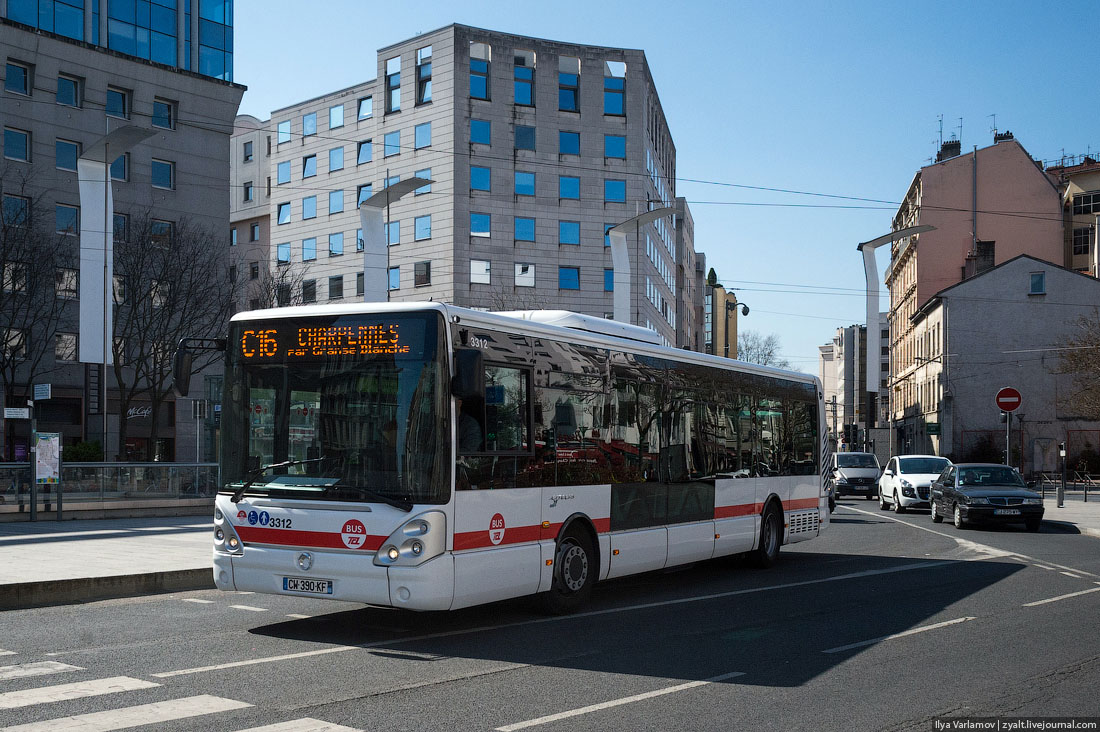 Общественный транспорт в Лионе 