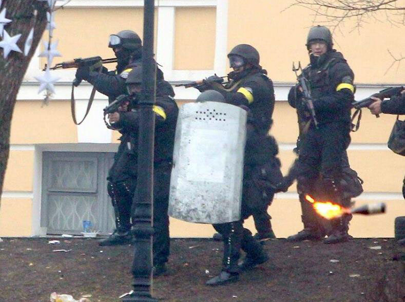 Воронеж захвачен украинскими сепаратистами. Штурмом взяты здания ФСБ и Обладминистрации. 