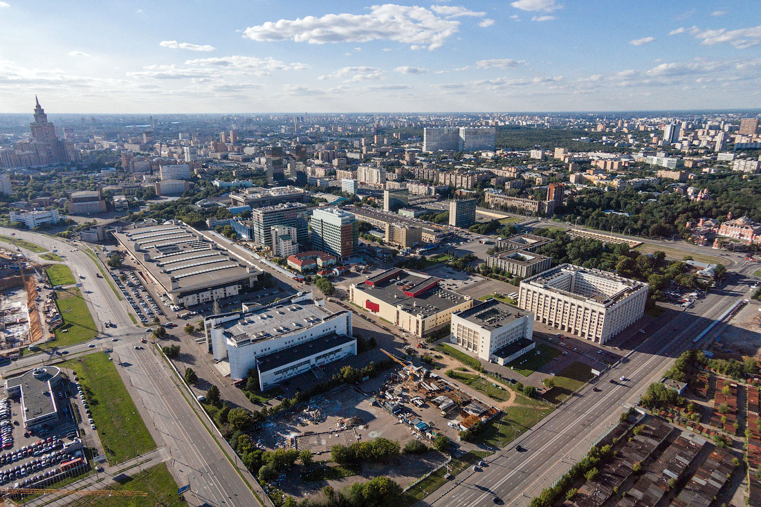 На чем полетать над Москвой? 