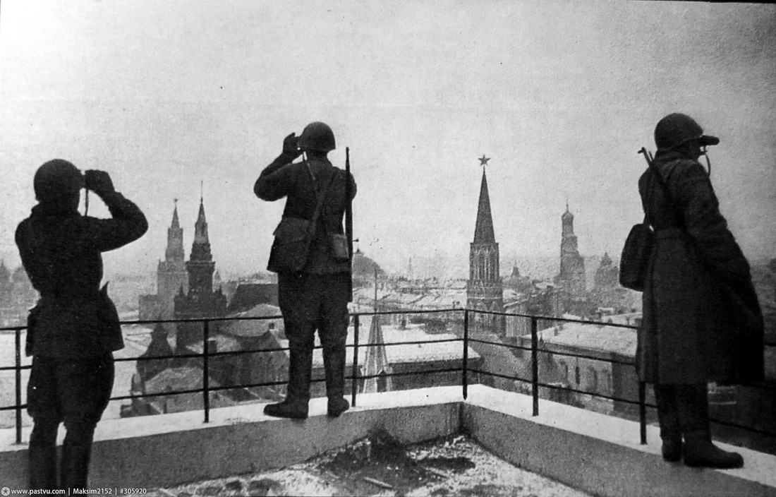 Прогулка по Москве 1942 года 