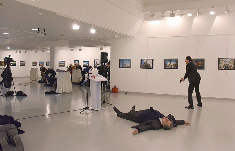 В Анкаре расстреляли российского посла. Онлайн 