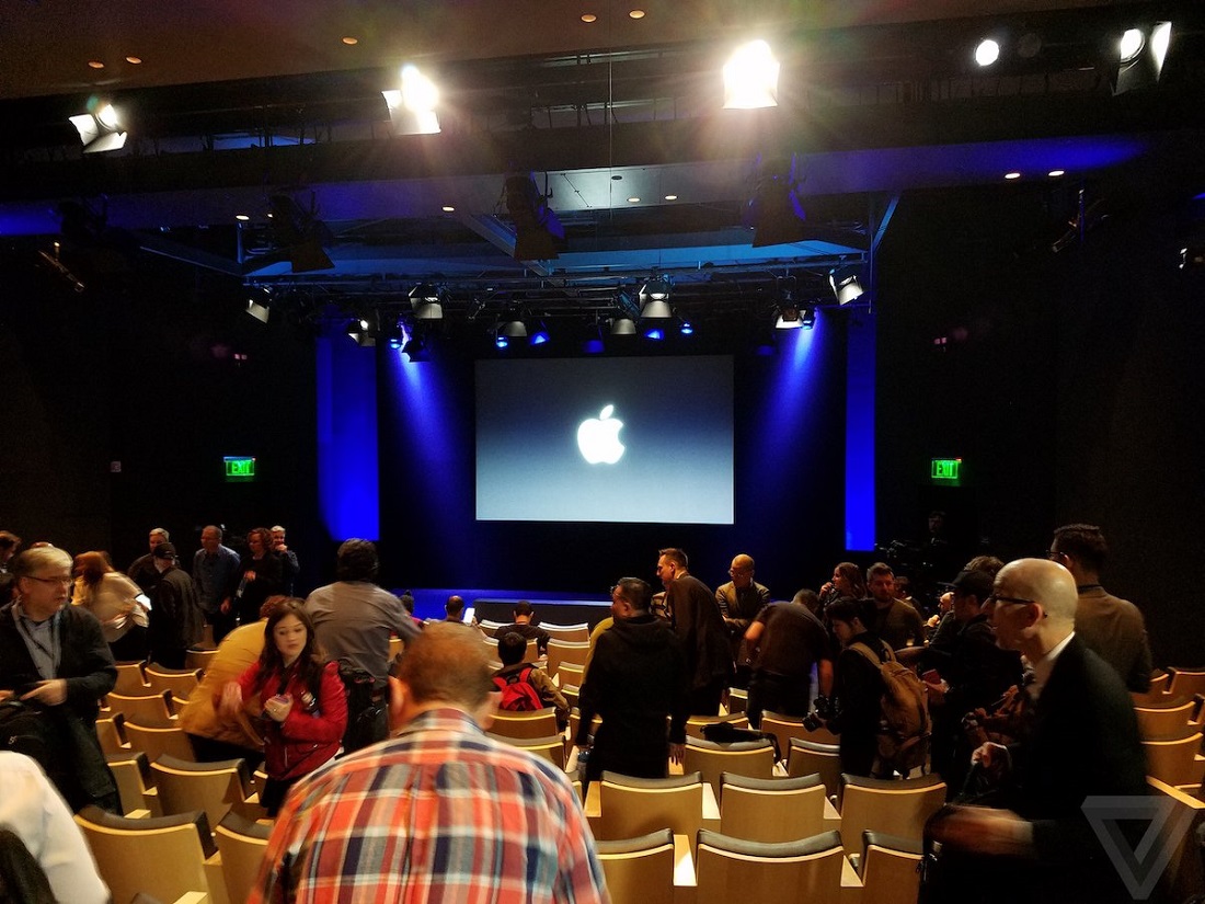 БЛОГ: «Презентация Apple: новый-старый iPhone», — блогер Илья Варламов 18