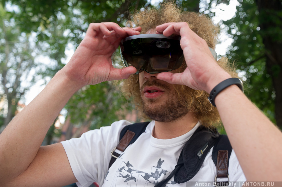 Microsoft HoloLens: будущее на голове