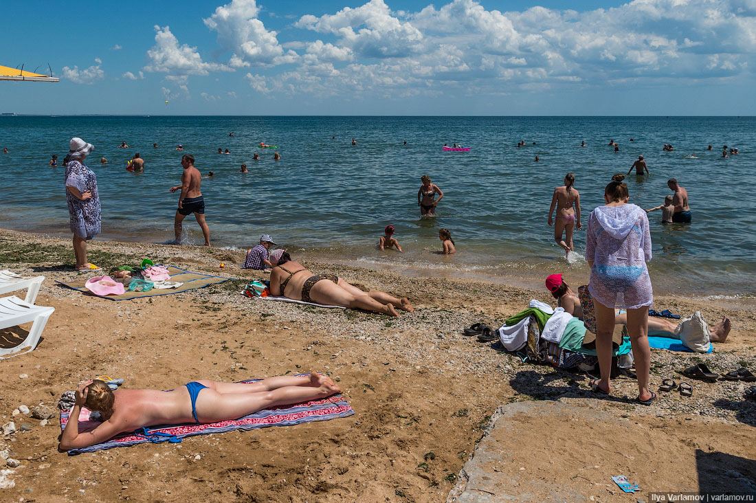 Открытый пляж рядом с резиденцией Медведева в Сочи стал закрытым, местные жители негодуют