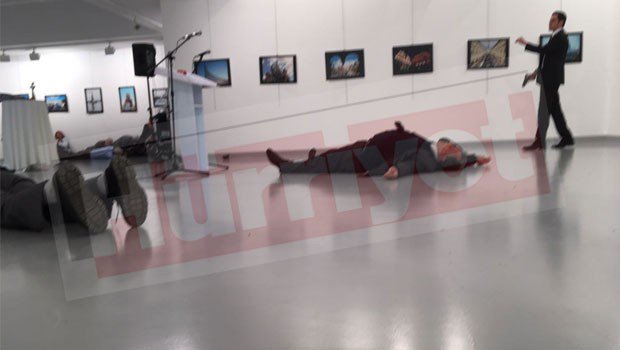В Анкаре расстреляли российского посла. Онлайн