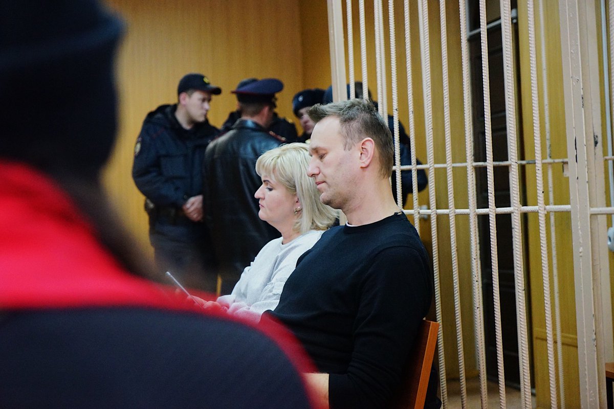 Тверской суд не стал арестовывать Навального