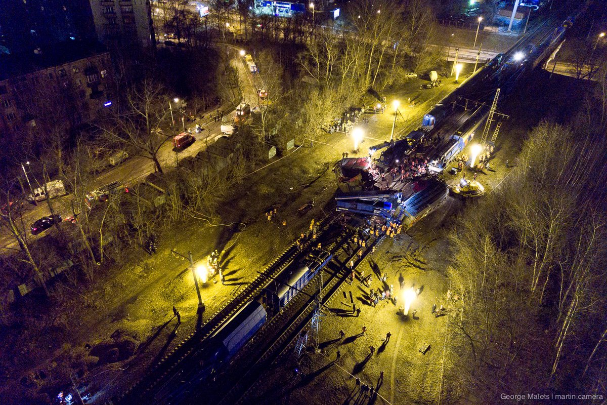 На западе Москвы столкнулись два поезда, пострадали 50 человек