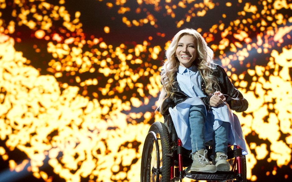 Россия отправит на &quot;Евровидение&quot; в Киев певицу в инвалидном кресле