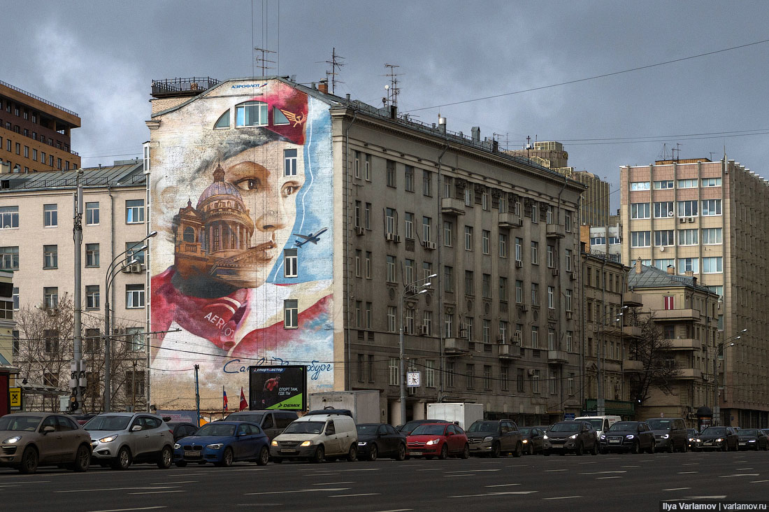 Как крупноформатная реклама возвращается на улицы Москвы...