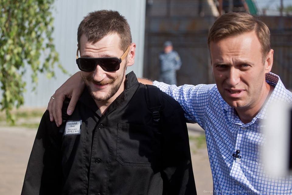 Хайпожор Алексей Навальный пиарится за счет брата