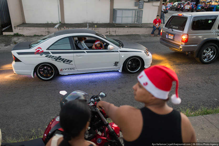 Рождественский парад в Давиде, Панама
