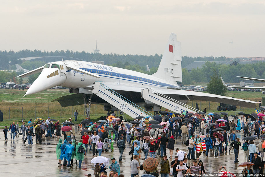 МАКС 2011, Дождь