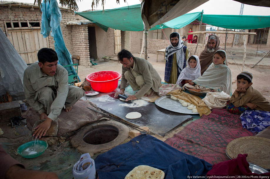 Лагерь беженцев на пакистано-афганской границе