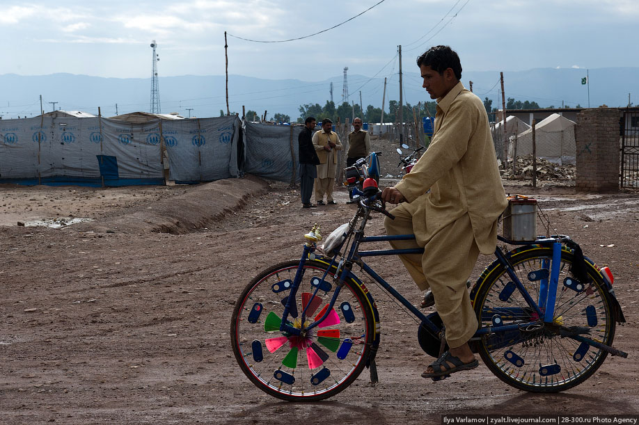 Лагерь беженцев на пакистано-афганской границе