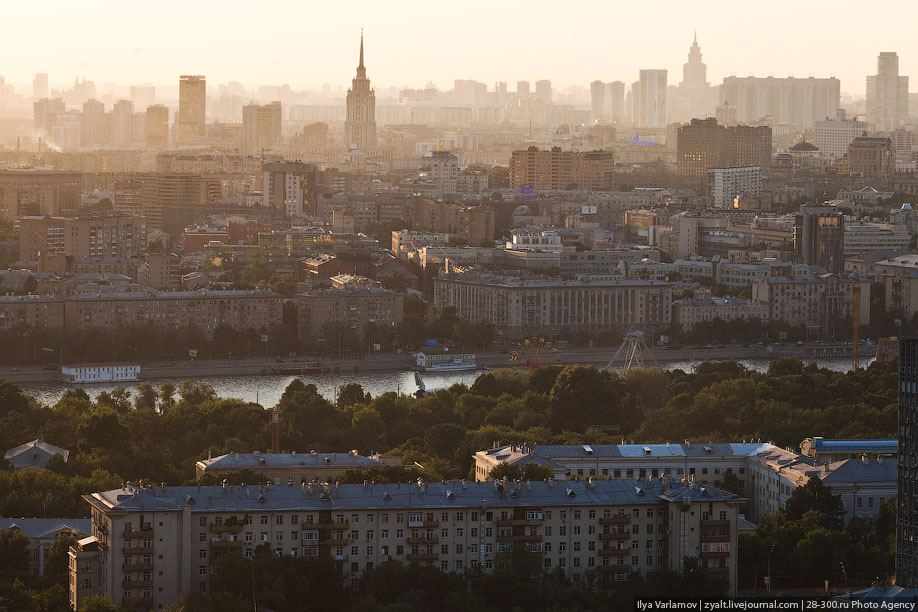Виды Москвы с Шуховской башни