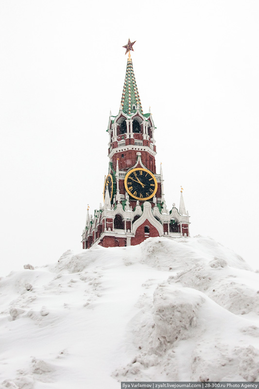 Как в Москве снег выпал. 