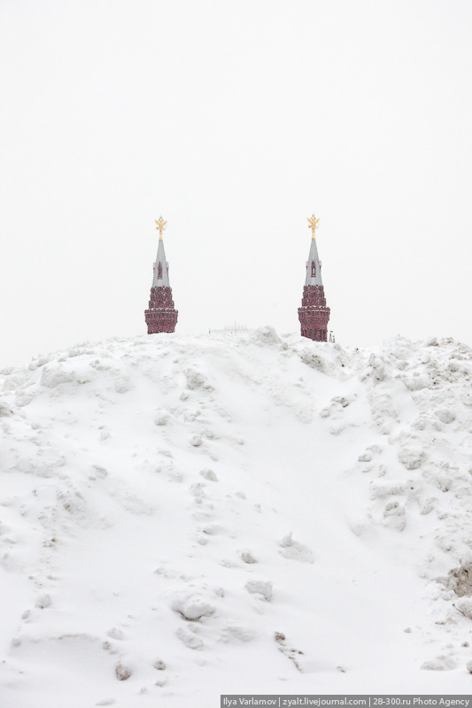 Как в Москве снег выпал. 