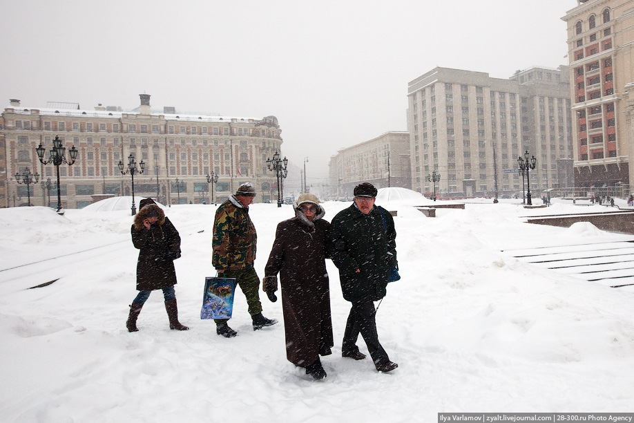 Как в Москве снег выпал. 