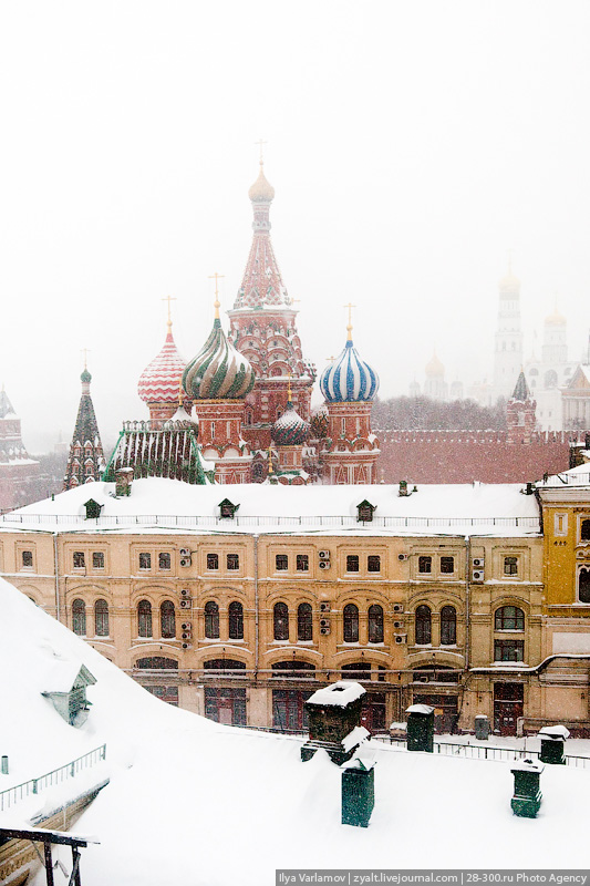 Как в Москве снег выпал. 