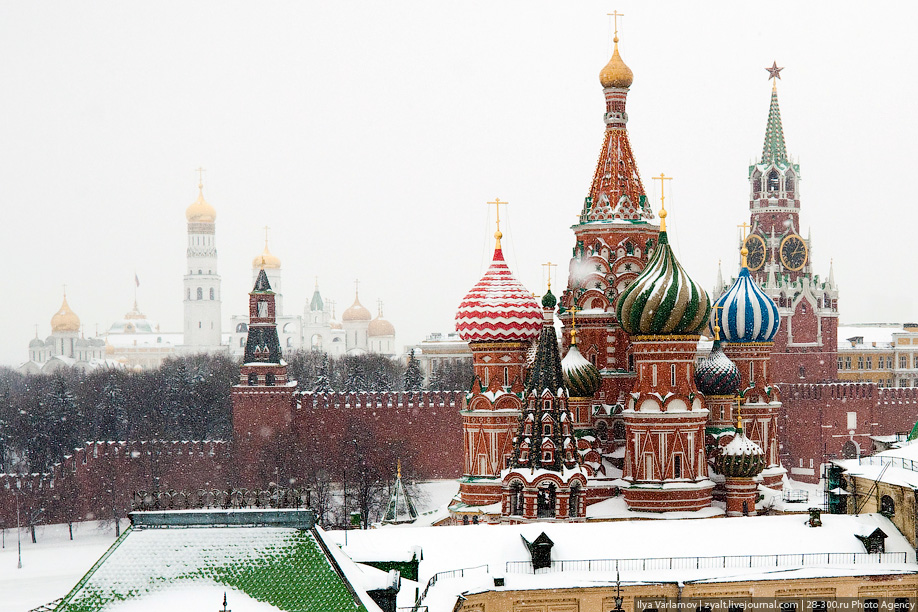 Как в Москве снег выпал. 