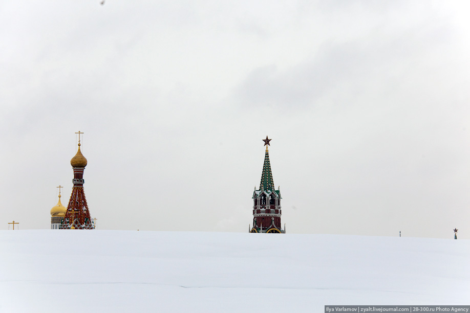 Как в Москве снег выпал. 