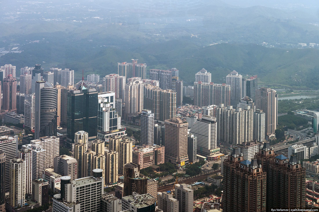 Shenzhen. Шензен Китай. Китайский город Шэньчжэнь. Шэньчжэнь окраины. Женьшень город в Китае.