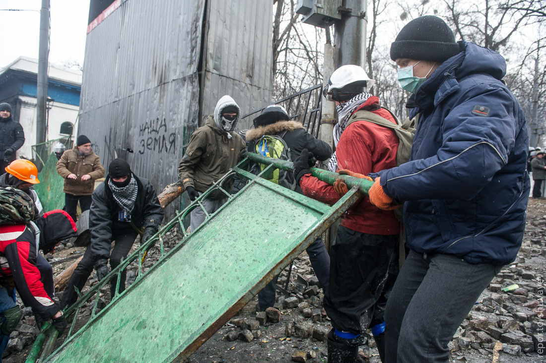 Забули. Самодельное оружие Евромайдана.