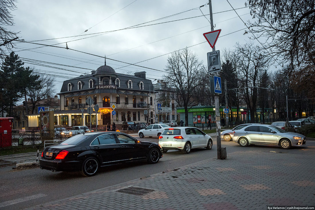 Автомобили пятигорске. Пятигорск город контрастов. Пятигорск машины.