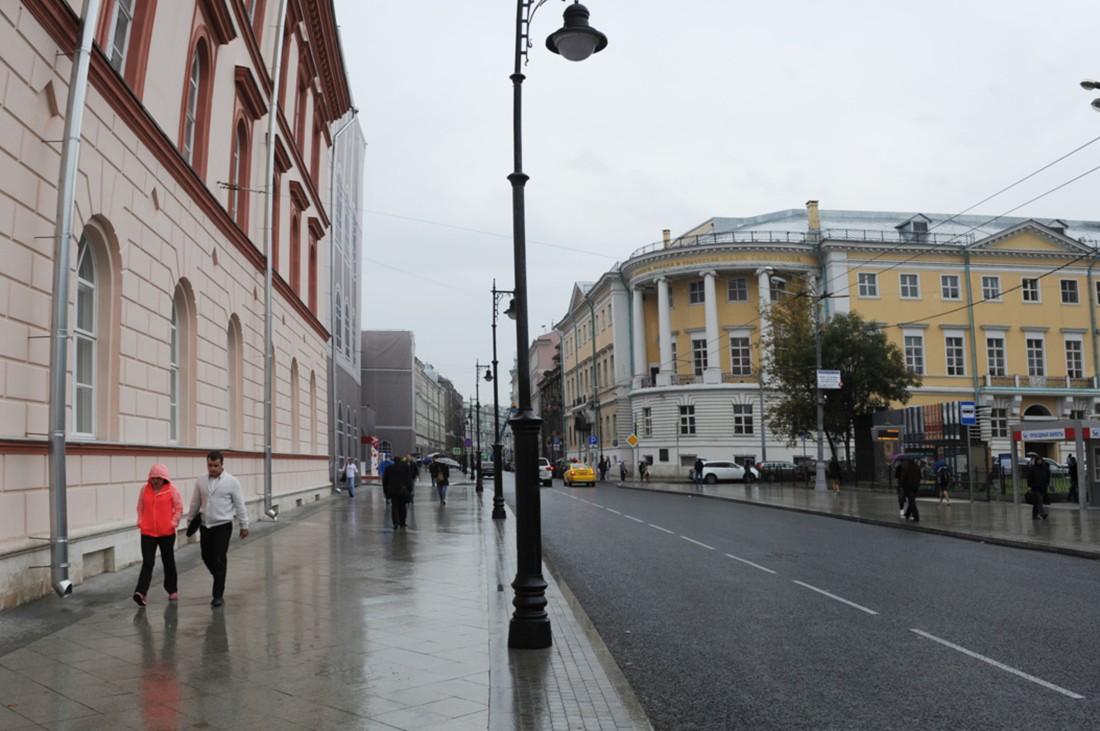 Московская жизнь. Большая Ордынка после реконструкции. Живая улица Москвы. Жить на улице в Москве. Мясницкая улица после реконструкции фото.