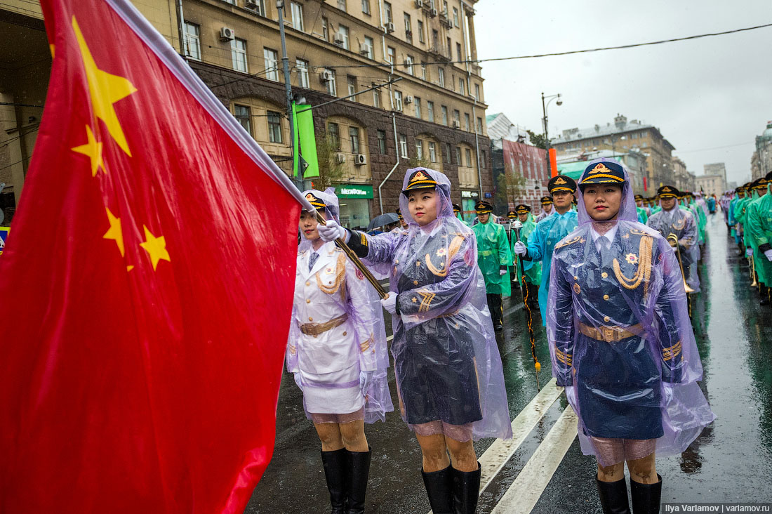 Фестивали в рашке. Пиндосские праздники. Украина сегодня фото на улицах.