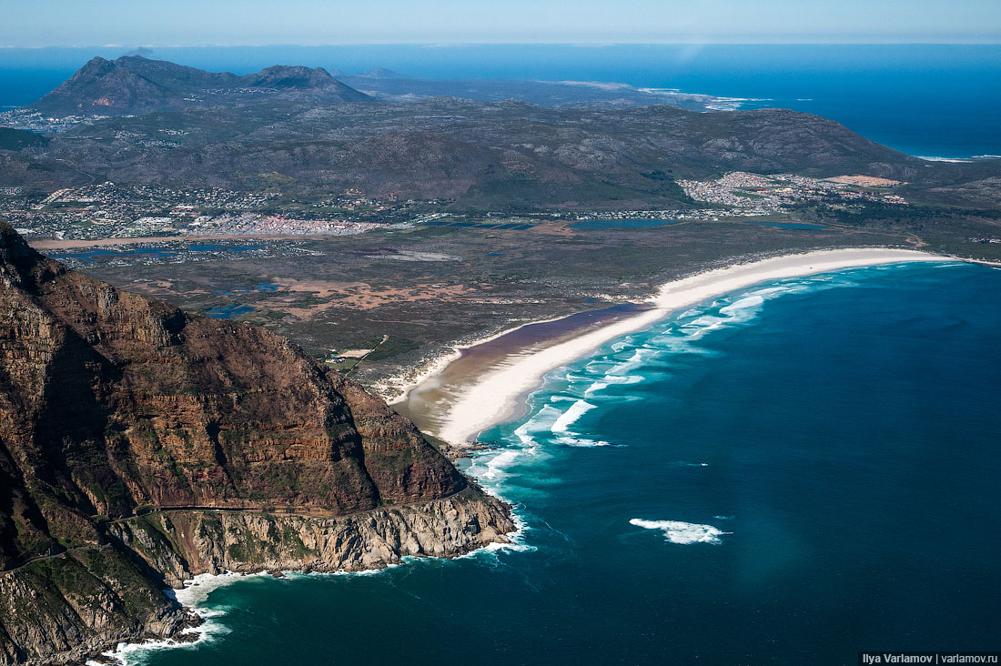 Самая береговая линия у. ЮАР Кейптаун мыс доброй надежды. Мыс игольный ЮАР. Мыс доброй надежды и мыс игольный. Кейптаун, Западный мыс.
