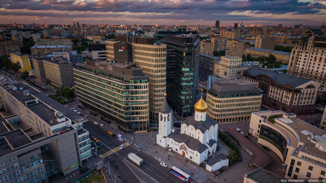 Фото в центре