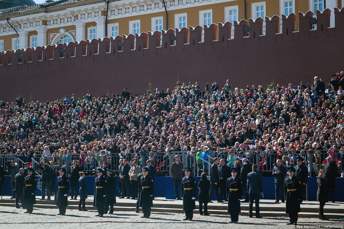 Как попасть на парад в москве