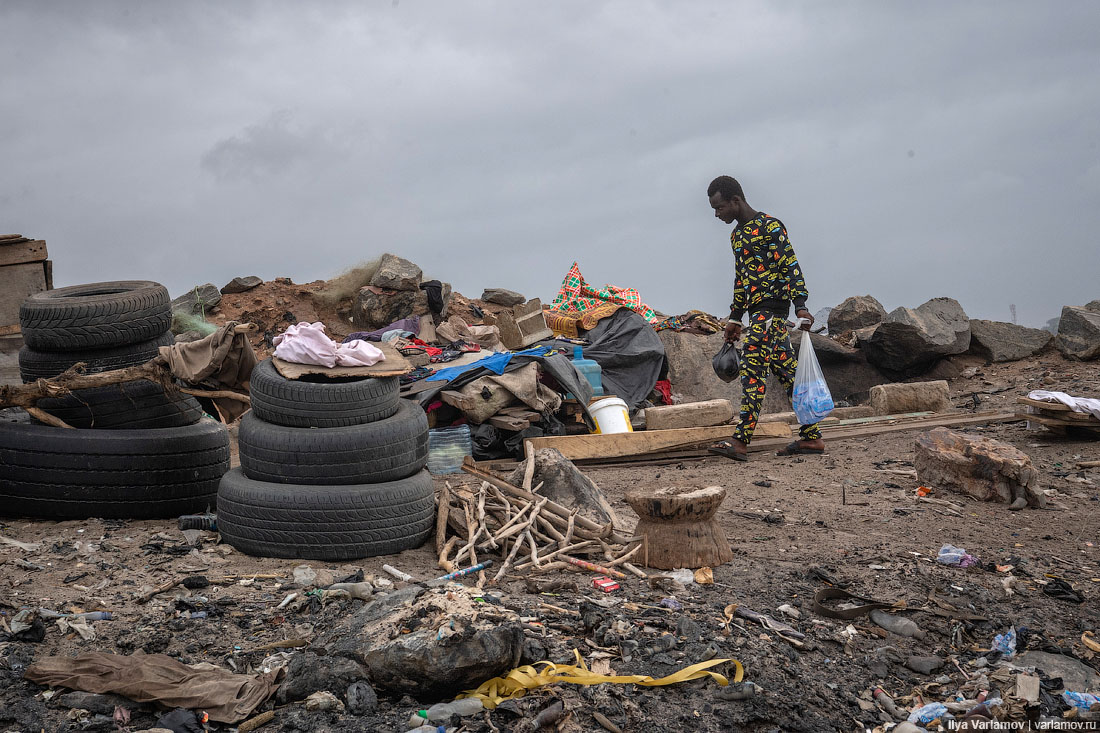 Страх и нищета в Гане берег, мусор, потом, Народ, океан, говно, гадить, живут, берегу, может, Мусор, отходы, рыбаков, можно, чтобы, живет, посмотрим, выходят, сжигают, После
