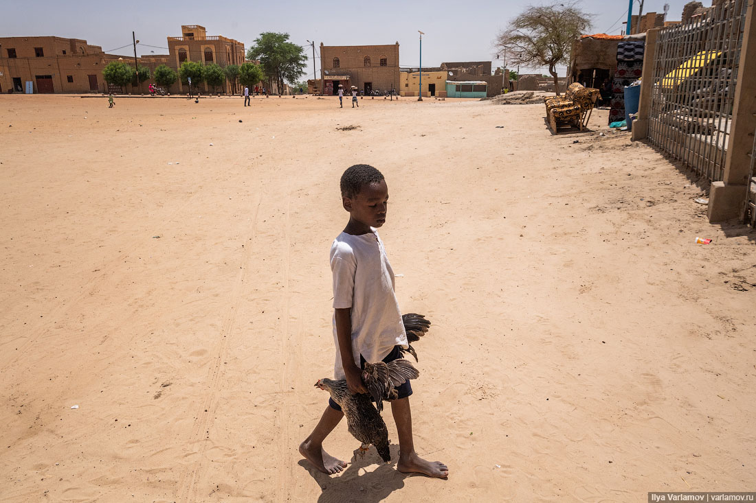 Тимбукту: разрушенный аэропорт, нищета и туареги 