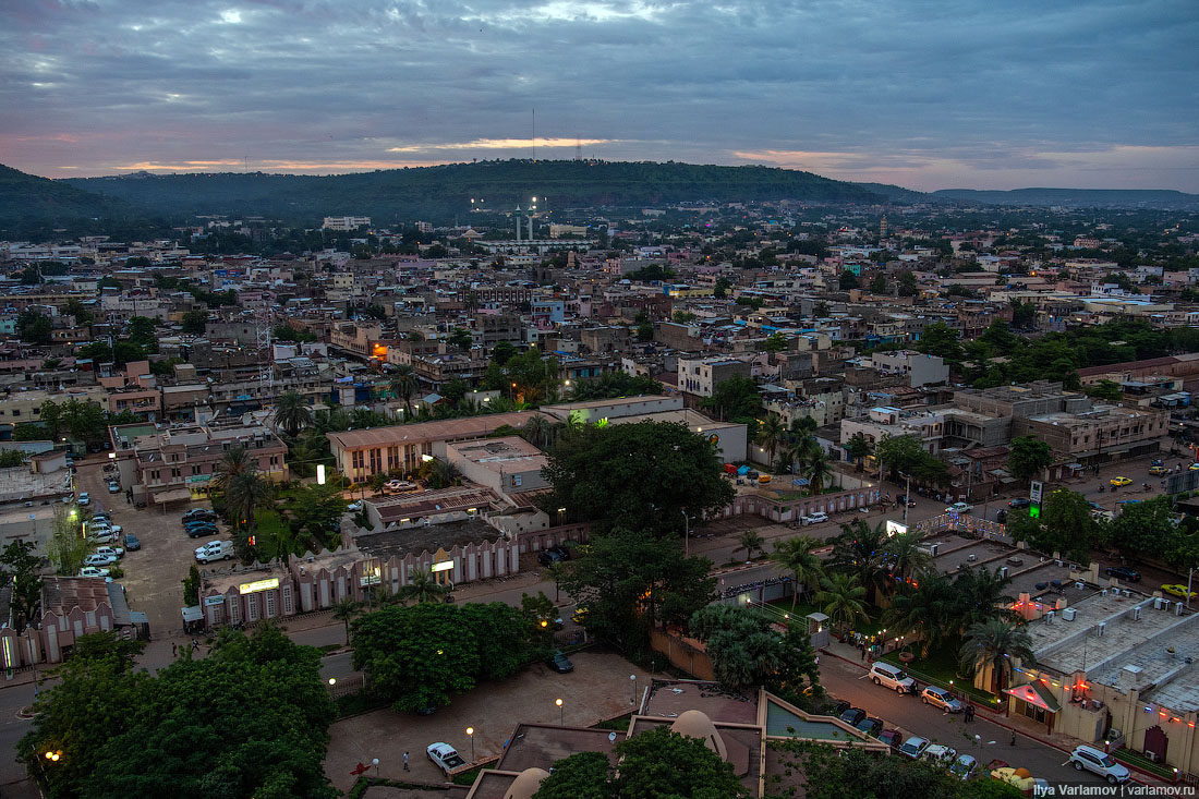Бамако: адский рынок, сушёные обезьяны и осколки цивилизации только, можно, местный, Бамако, чтобы, стоит, поезд, назад, Нигер, обычно, стоят, через, просто, местным, которая, машины, белые, часть, будет, сломался