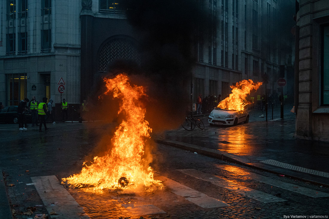 Погромы в Париже газом, полиция, вообще, через, протесты, полиции, очень, Завтра, немецкой, Народ, просто, несколько, такое, сразу, никто, протестующие, народ, время, начались, субботы
