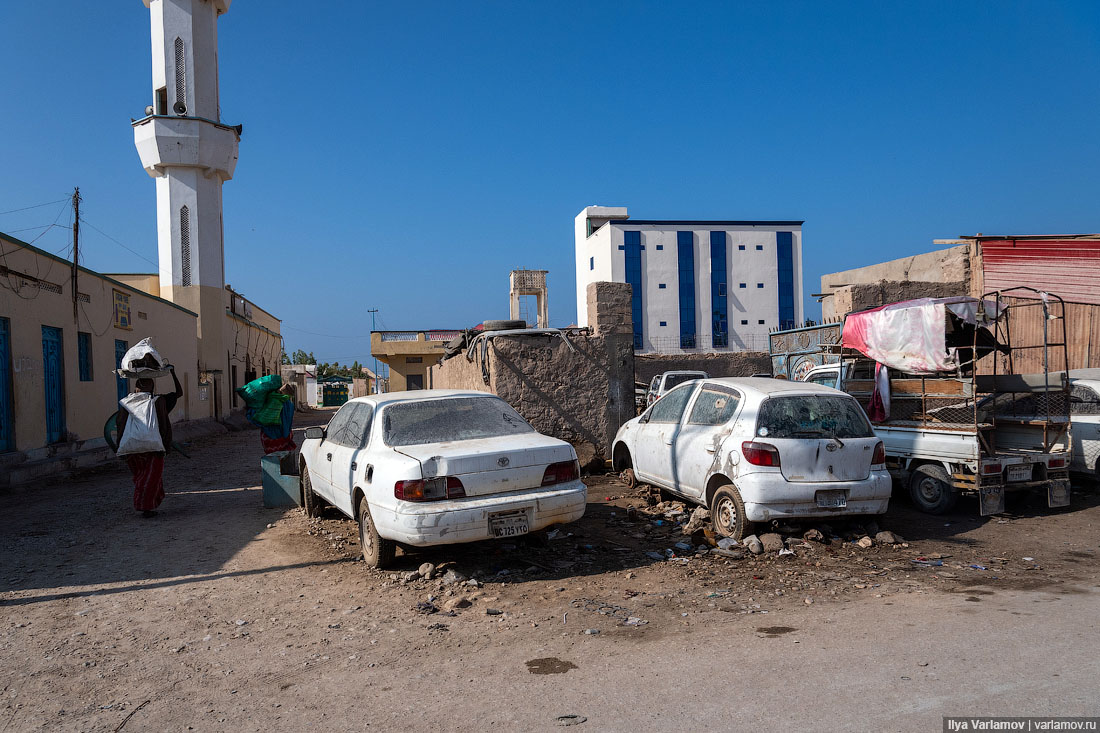 Сомали, Пунтленд: родина пиратов XXI века очень, Сомали, Босасо, пиратов, чтобы, только, просто, выглядит, несколько, какието, аэропорта, который, Пунтленд, стоит, машины, город, городе, пираты, Могадишо, Пунтленда