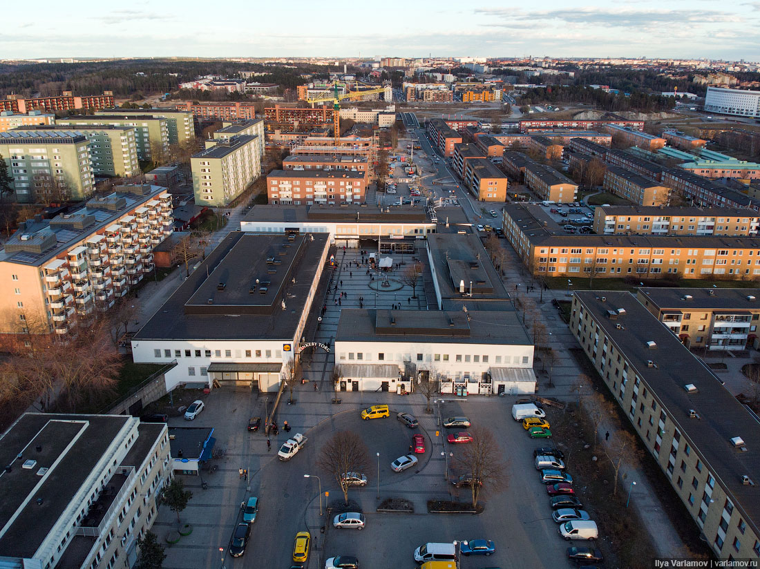 Чёрное гетто Стокгольма, где чуть не изнасиловали журналистку КП 