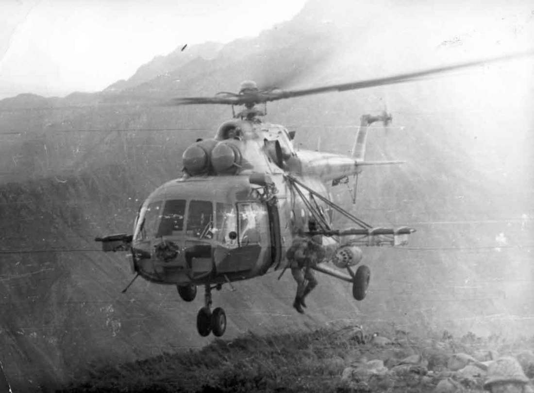 Ми-8 вертолет Афган