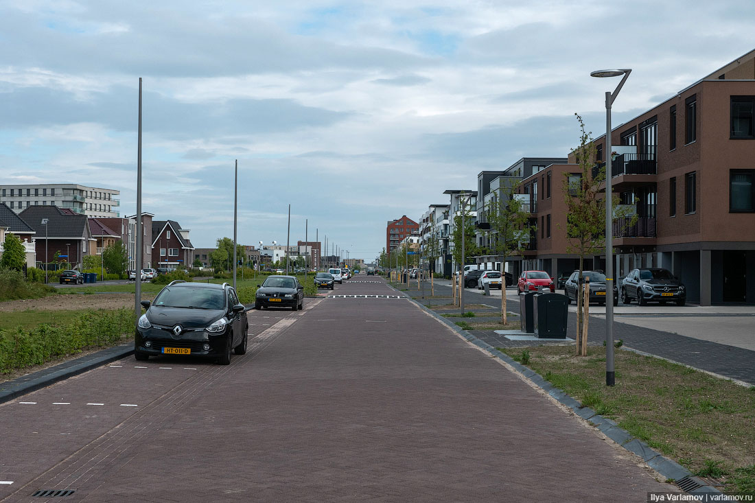 Как построить город в чистом поле: голландское Мурино город, Алмере, домов, очень, много, вдоль, центре, можно, более, просто, только, дорога, города, чтобы, справа, разных, широкая, Вообще, велосипедная, архитектуры