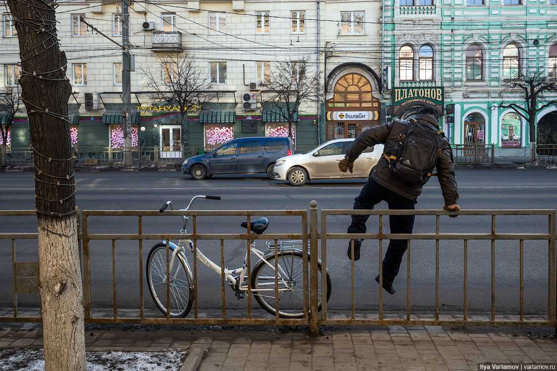 В Москве уберут противопешеходные заборы? заборы, забор, вдоль, Заборы, проезжей, заборов, пешеходного, Забор, пешеходов, пешеходные, забором, ограждения, месте, стоянке, остановке, человек, переходами, менее, который, основной