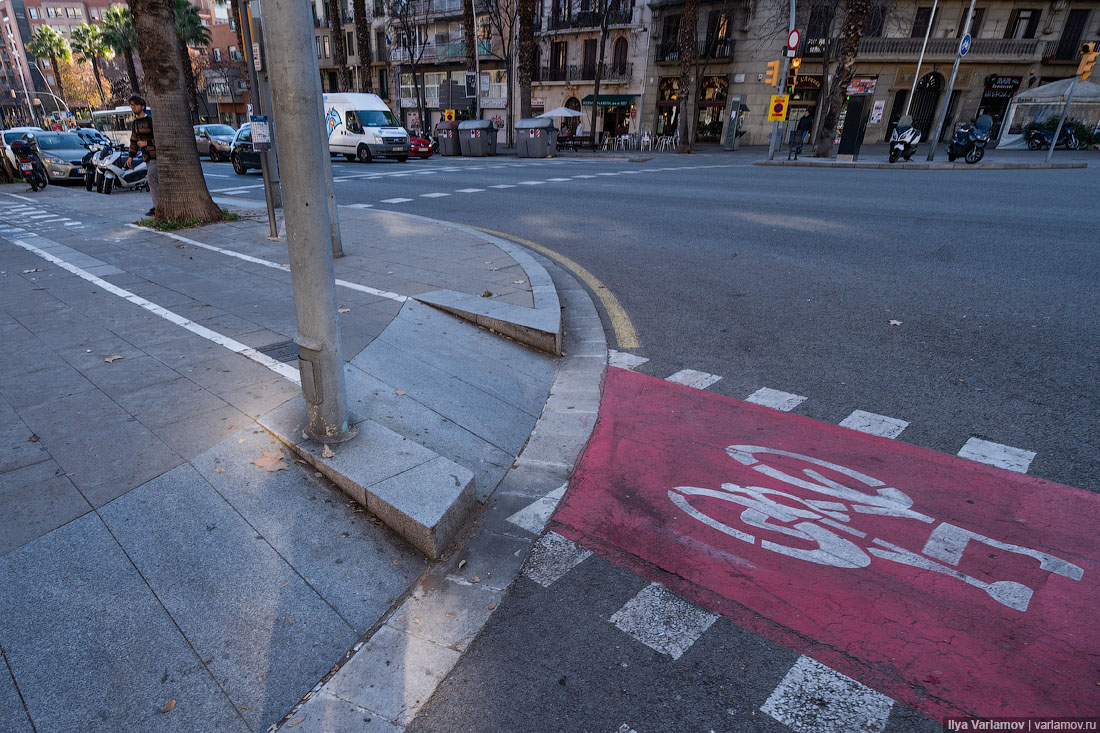 Чудовищная Барселона: диктатура пешеходов и велосипедистов 