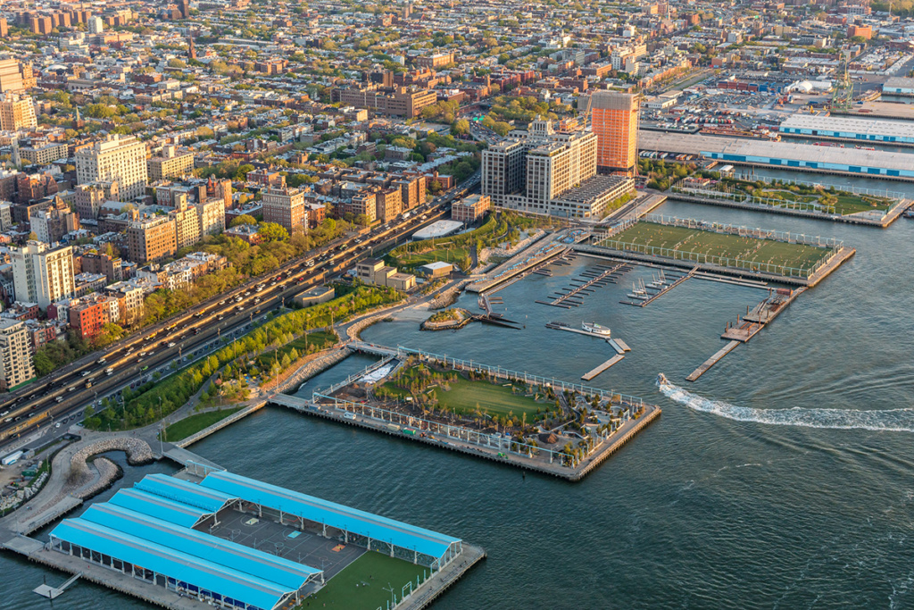 Новая набережная в Нью-Йорке: хотели бы такую в свой город? очень, набережной, можно, просто, парке, только, площадки, несколько, сделали, парка, НьюЙорка, которые, Bridge, который, Манхэттен, построили, дороги, чтобы, ИстРивер, выглядит