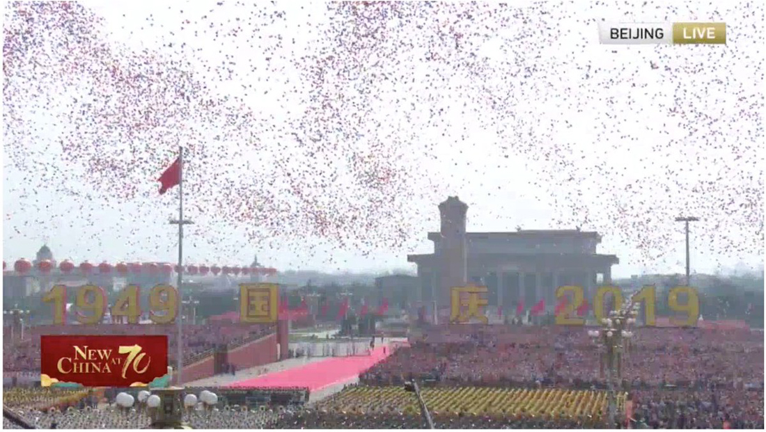 Как Китай отмечает своё 70-летие cgtnofficial, трансляции, Синьхуа, xhnews, площади, параде, Китая, Тяньаньмэнь, человек, ракеты, нашей, великой, китайского, честь, состоит, приняли, впервые, китайской, участие, единиц