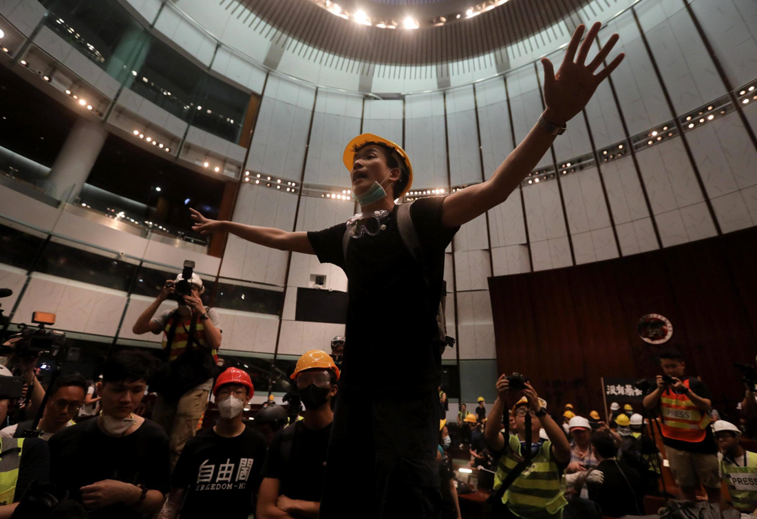 Нет никакого бунта, зато есть тирания! Гонконга, протестов, протесты, парламента, Гонконге, Гонконг, протестующие, Протестующие, протеста, будет, власти, чтобы, человек, обеспечить, почти, акция, Кэрри, потом, Глава, Пекин