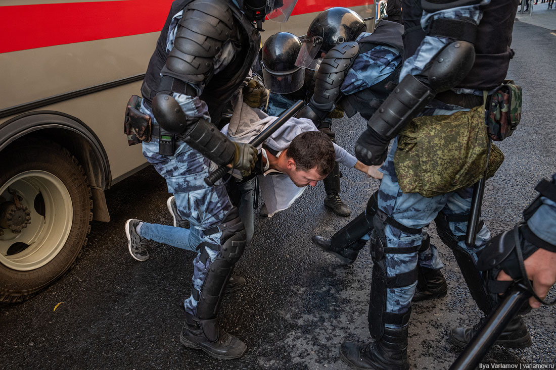 Москвичи вышли на протест акции, человек, площади, Пушкинской, участников, Трубной, задержания, автозак, «ОВДИнфо», время, Трубную, протестующие, людей, задержанных, Соболь, Москвы, данным, задержаны, начинаются, более