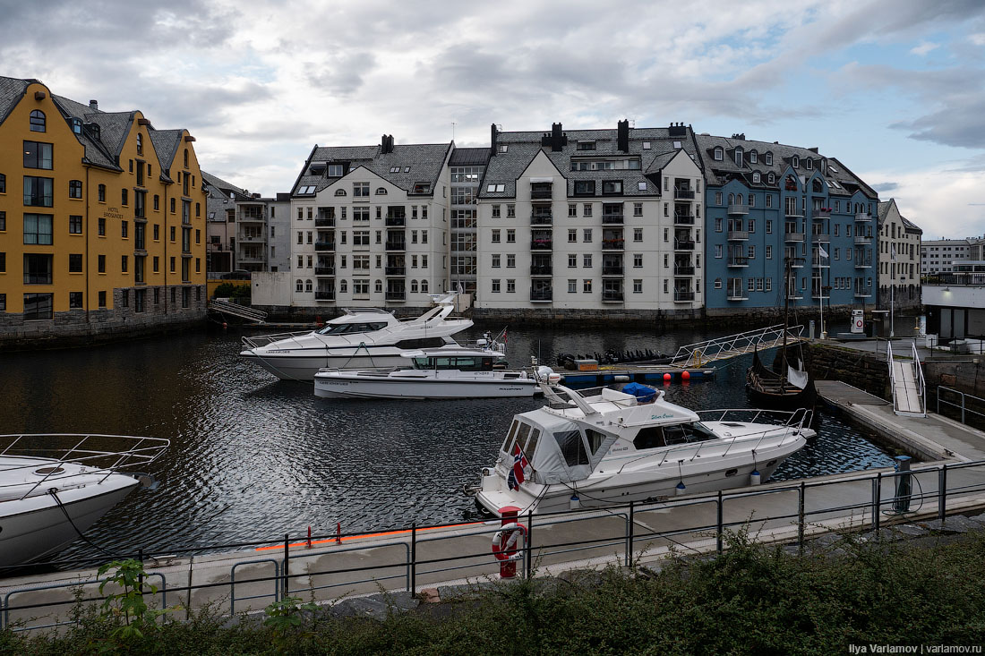 Возможно, самый красивый город Норвегии Норвегии, Олесунн, город, рублей, зданий, много, очень, набережной, потому, городов, прямо, невероятно, самый, большой, Кстати, арнуво, используют, любой, сколько, столько