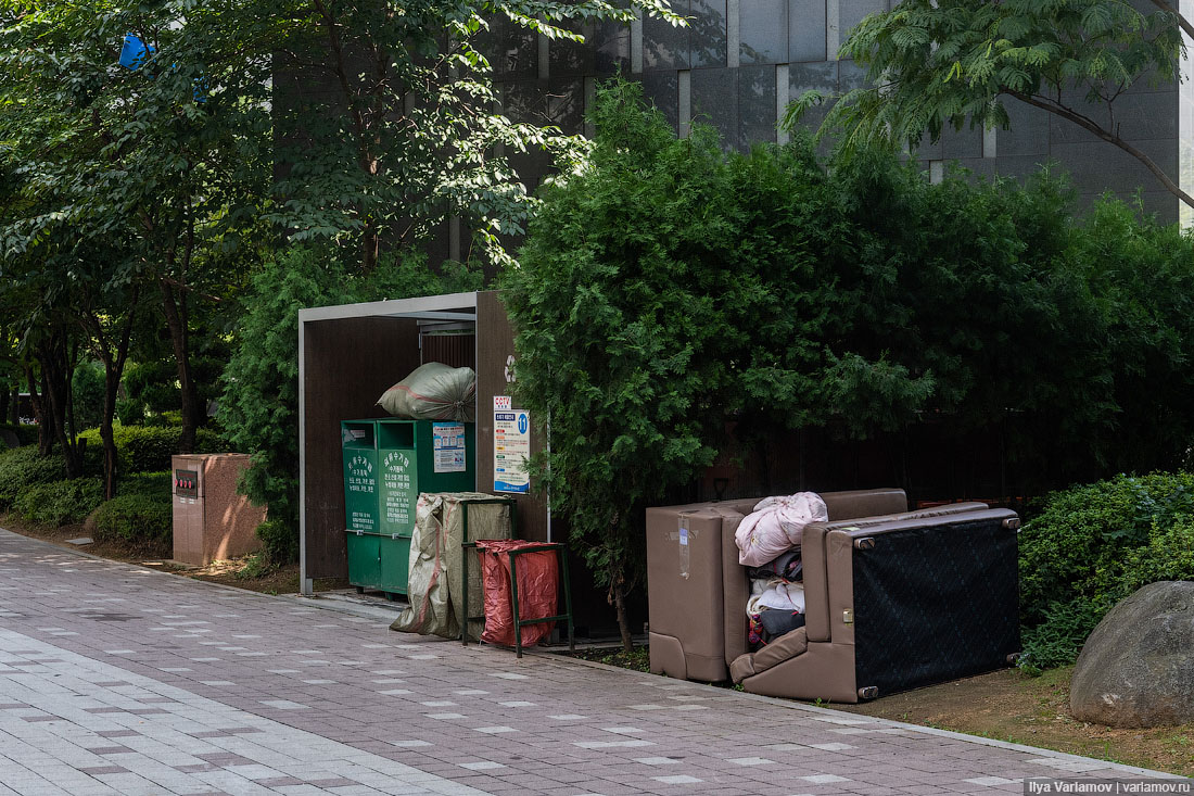 Новые районы Сеула: зелень, мусор и многоэтажки можно, Корее, рублей, между, новые, зелень, домами, многоэтажки, дворе, мусор, районы, контейнеры, каждый, тысяч, Здесь, мусора, Повсюду, мебель, районе, Может